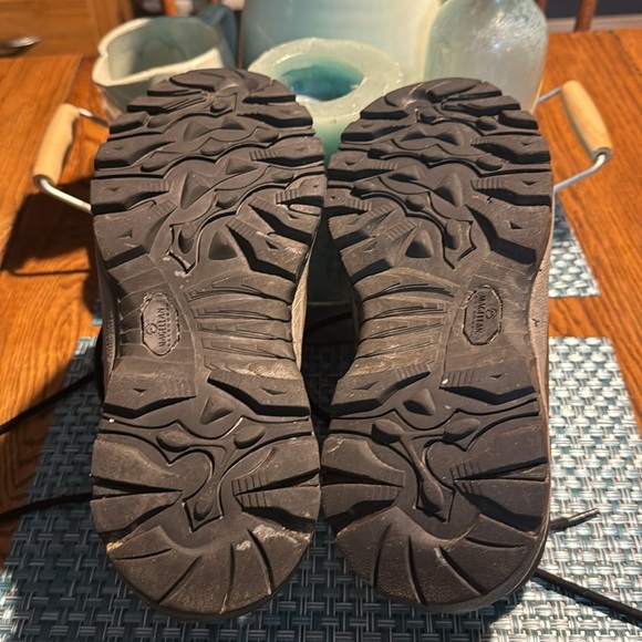 Magellan Outdoors Hiking Boots. - Women’s Size 9.5 - Picture 5 of 5